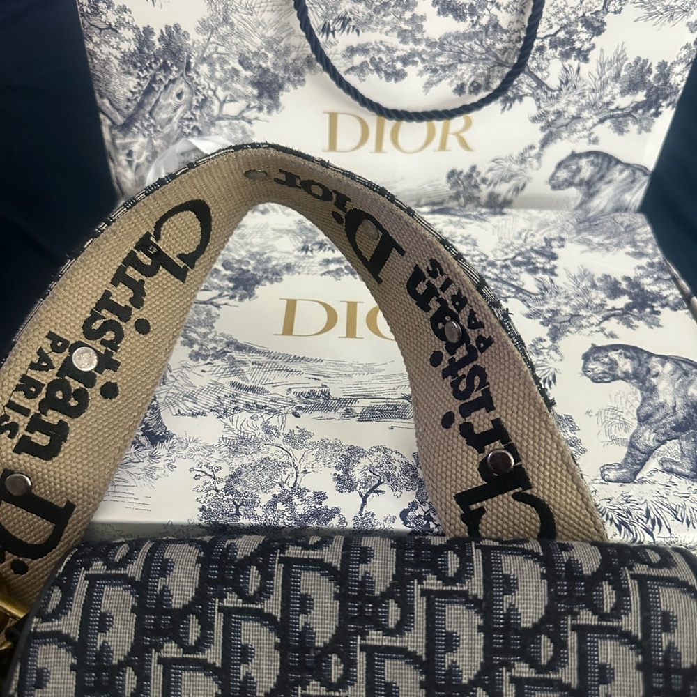 Likely worn Dior saddle bag. Comes with box no receipt. Selling as IS!